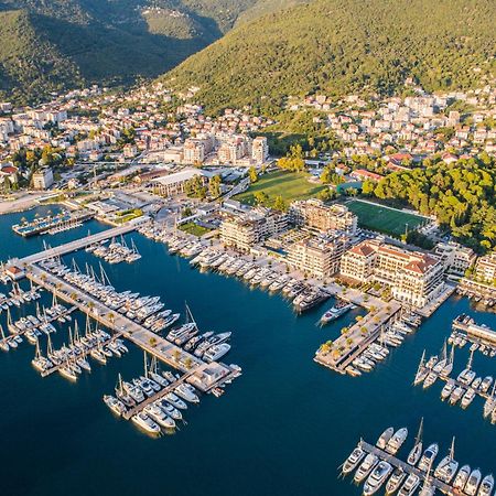 Porto Montenegro Residences ติวัต ภายนอก รูปภาพ