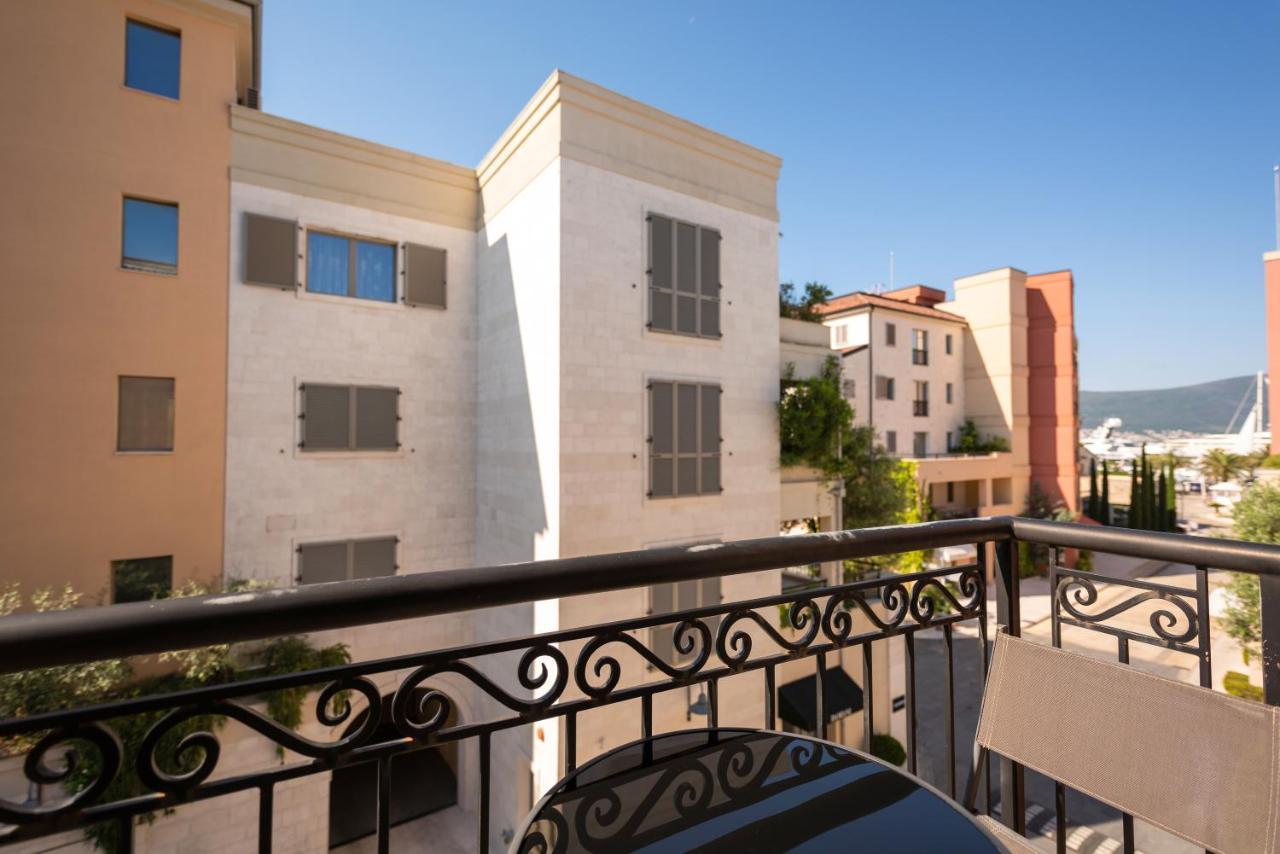 Porto Montenegro Residences ติวัต ภายนอก รูปภาพ