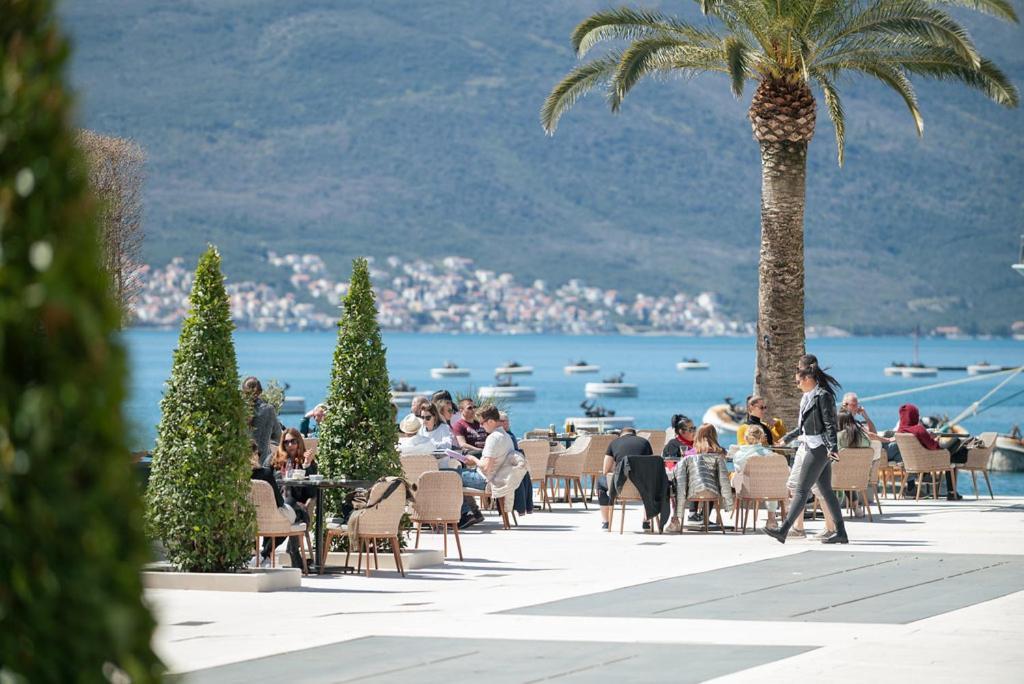 Porto Montenegro Residences ติวัต ภายนอก รูปภาพ